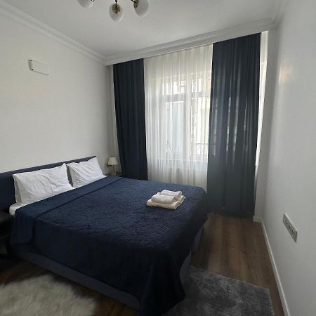 Center Of City In Besiktas 2 Plus 1 With 2 Bathroom And 3 Air Conditioner Stambuł Zewnętrze zdjęcie