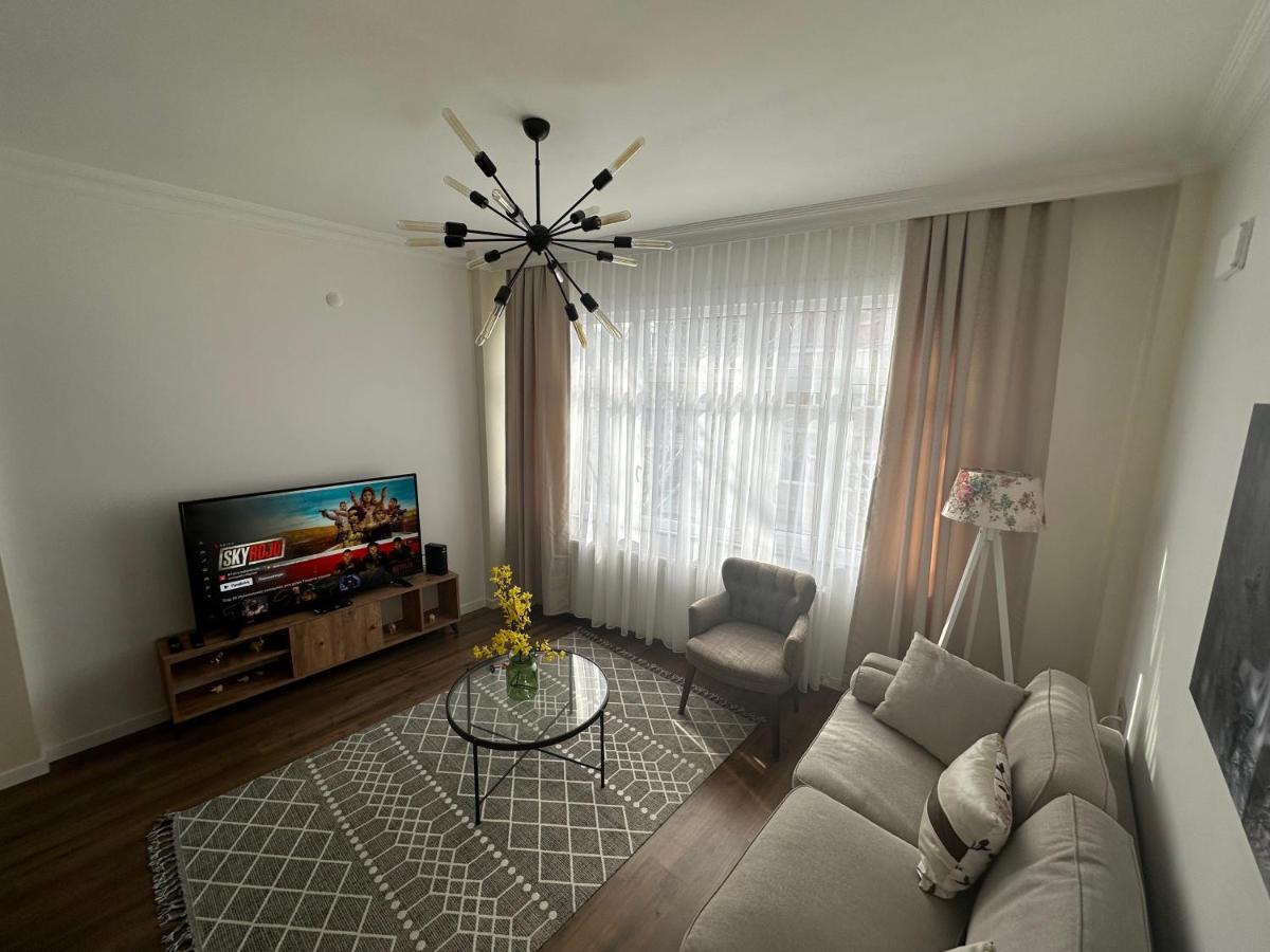 Center Of City In Besiktas 2 Plus 1 With 2 Bathroom And 3 Air Conditioner Stambuł Zewnętrze zdjęcie