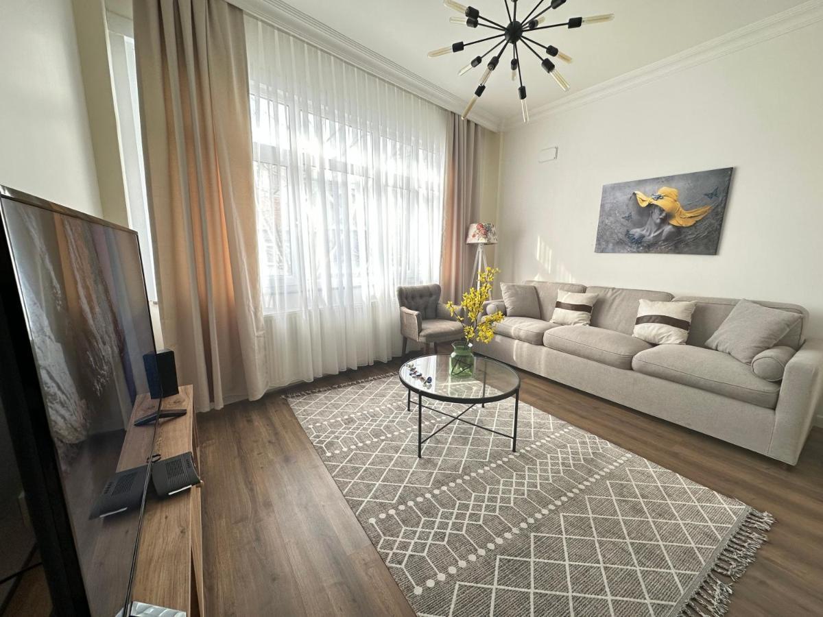 Center Of City In Besiktas 2 Plus 1 With 2 Bathroom And 3 Air Conditioner Stambuł Zewnętrze zdjęcie
